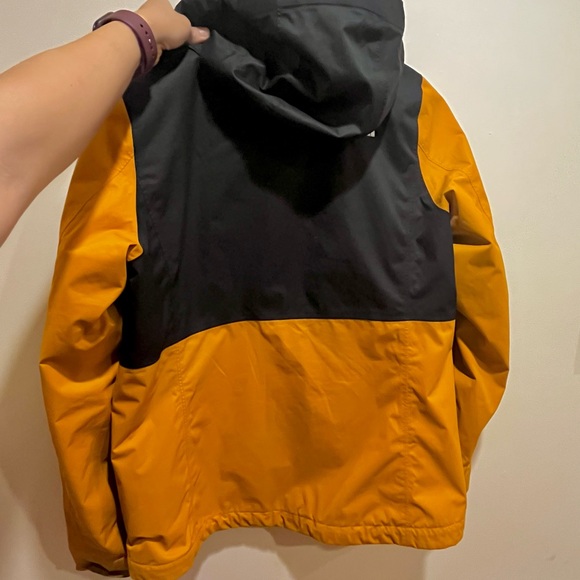 The North Face Arrowood Triclimate mustard/black jacket, outer shell - Picture 3 of 4